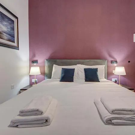 Spacious 4br Bugibba Square 1 Min Appartement *