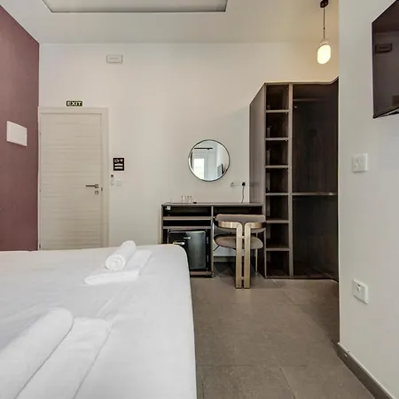 Spacious 4br Bugibba Square 1 Min Appartement