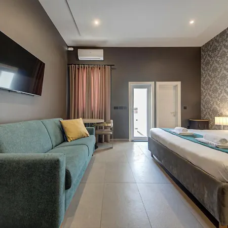 Spacious 4br Bugibba Square 1 Min St. Paul's Bay