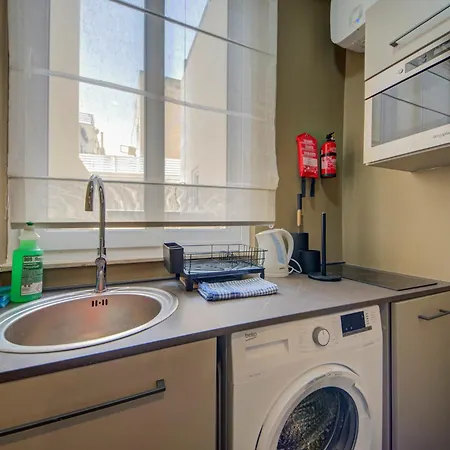 Spacious 4br Bugibba Square 1 Min Appartement St. Paul's Bay