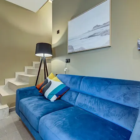 Spacious 4br Bugibba Square 1 Min