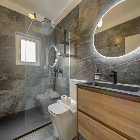 Spacious 4br Bugibba Square 1 Min
