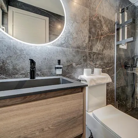 Spacious 4br Bugibba Square 1 Min Appartement *